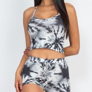 Black & white tie dye set